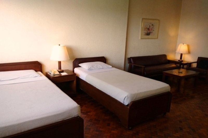ซันนี เบย์ สวีท Hotel มะนิลา ภายนอก รูปภาพ