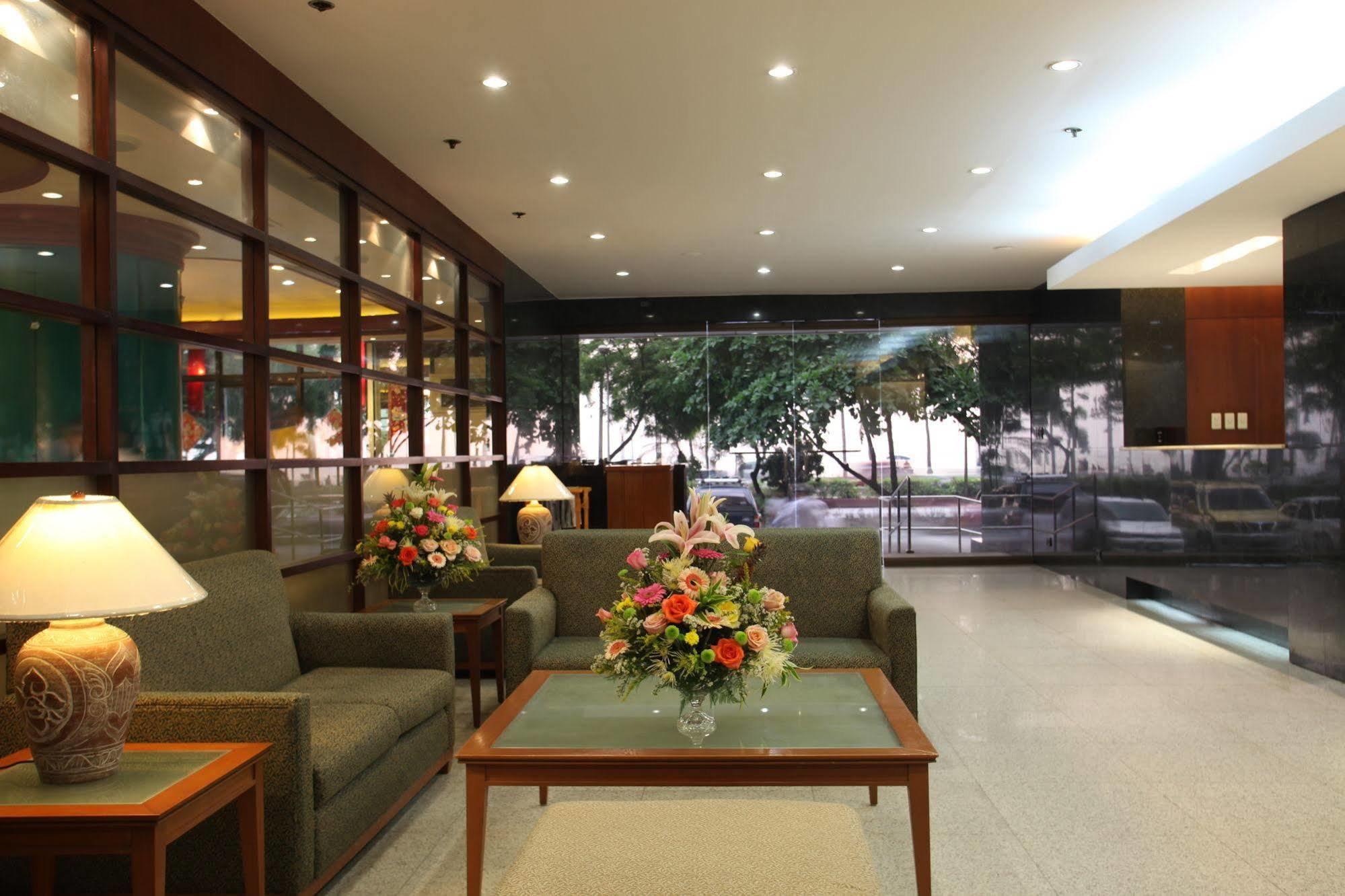 ซันนี เบย์ สวีท Hotel มะนิลา ภายนอก รูปภาพ