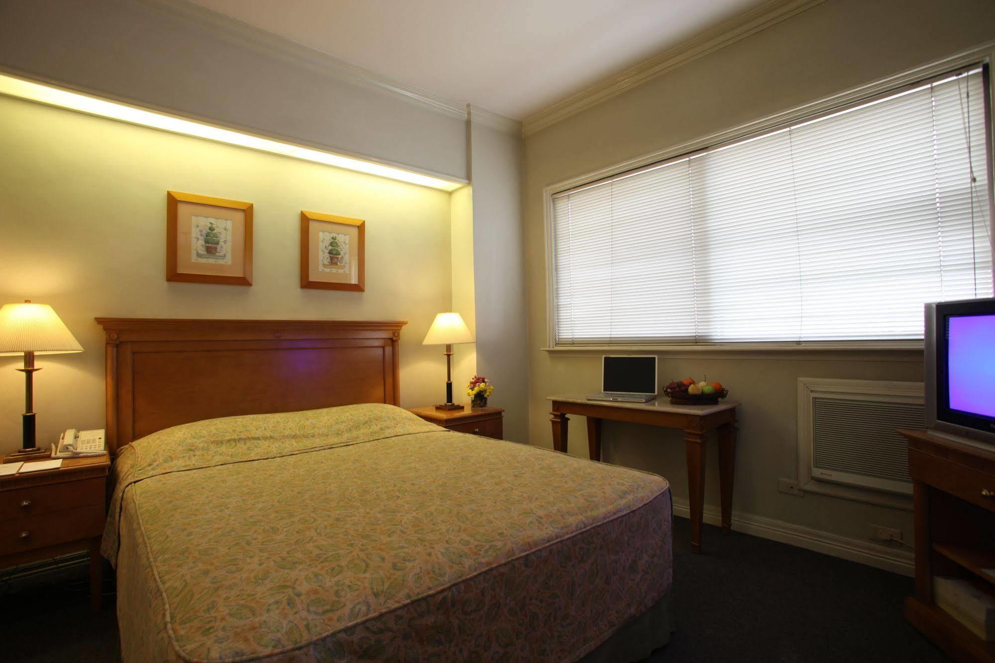 ซันนี เบย์ สวีท Hotel มะนิลา ภายนอก รูปภาพ