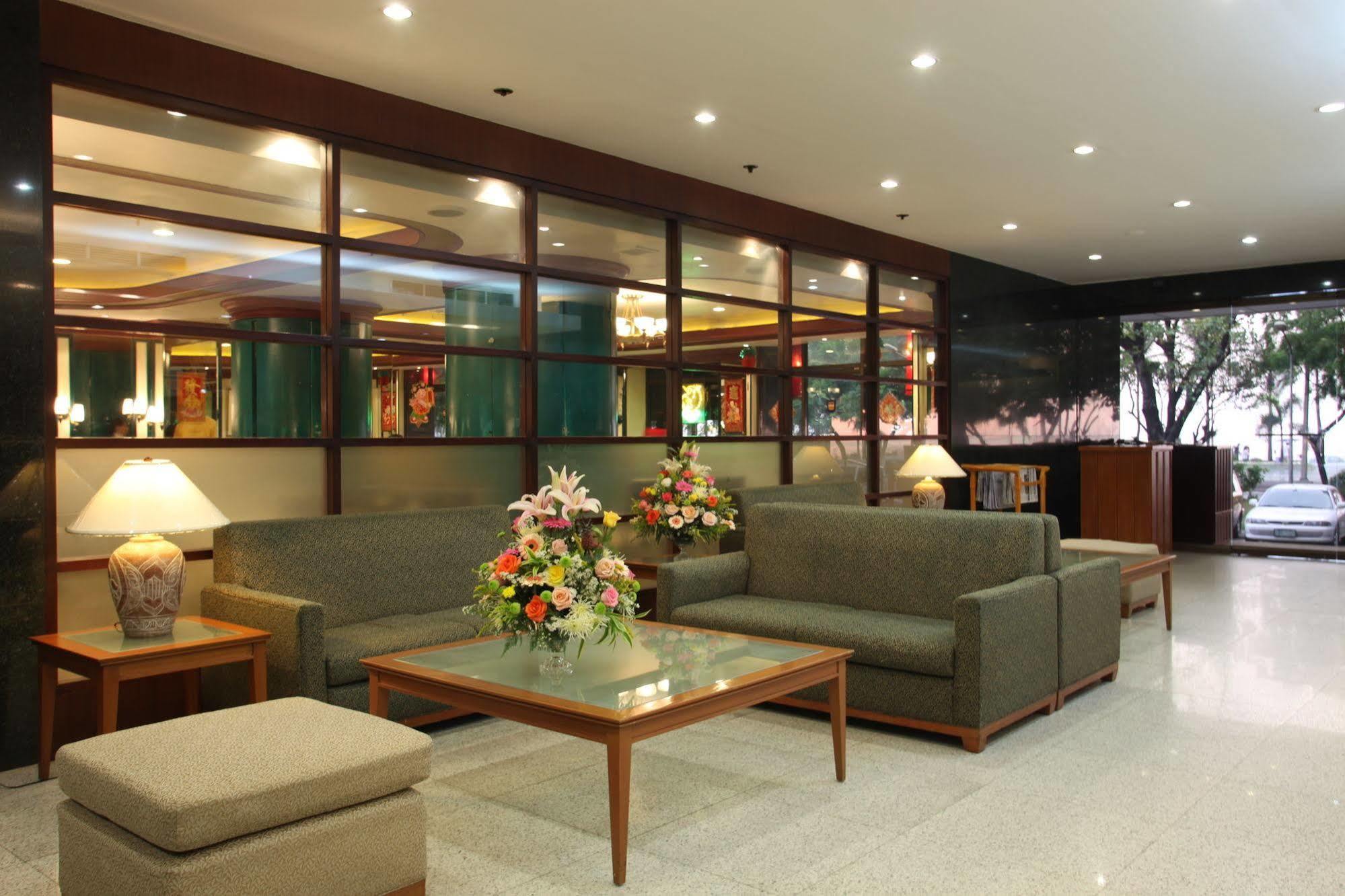 ซันนี เบย์ สวีท Hotel มะนิลา ภายนอก รูปภาพ
