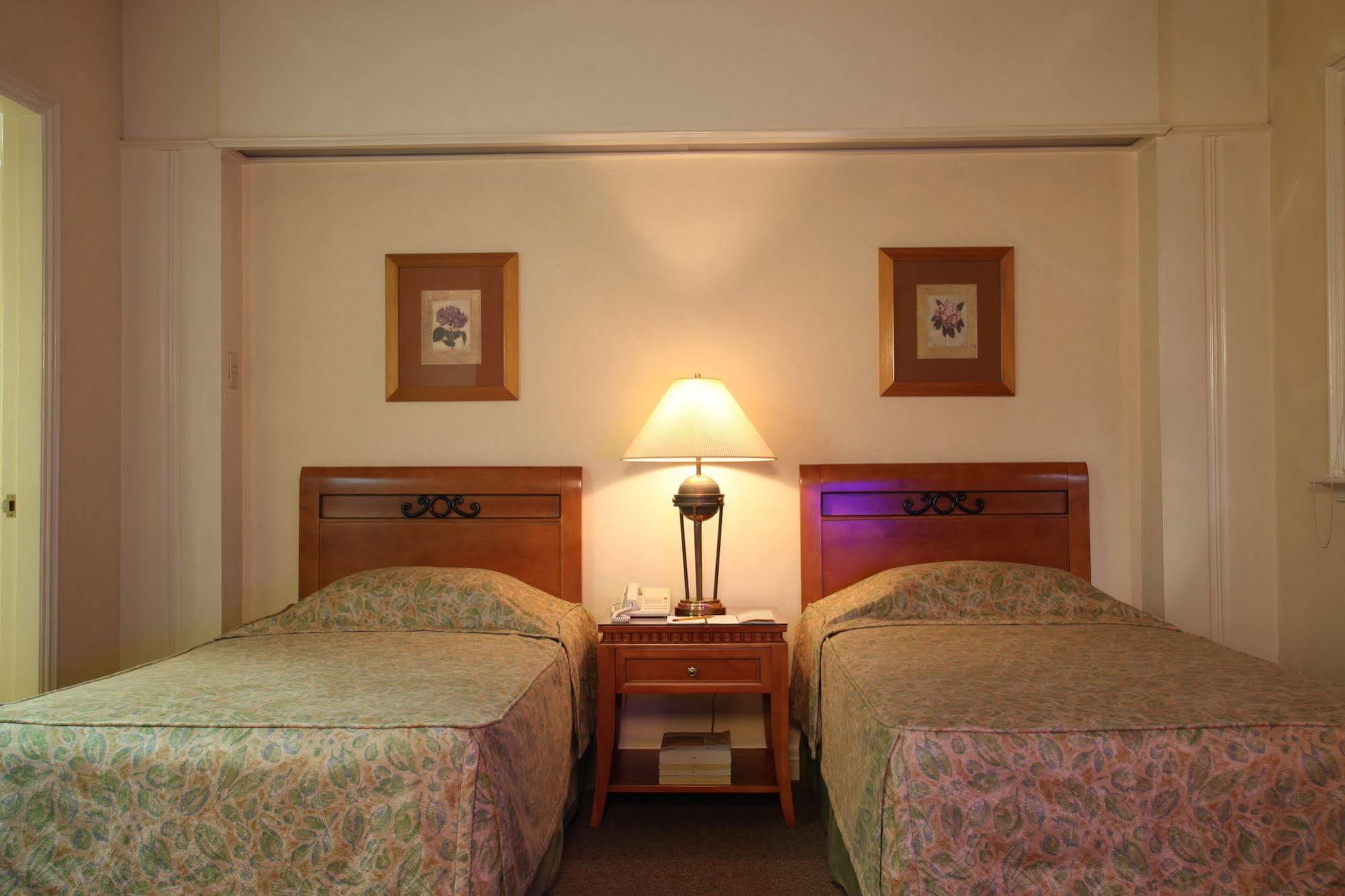 ซันนี เบย์ สวีท Hotel มะนิลา ภายนอก รูปภาพ